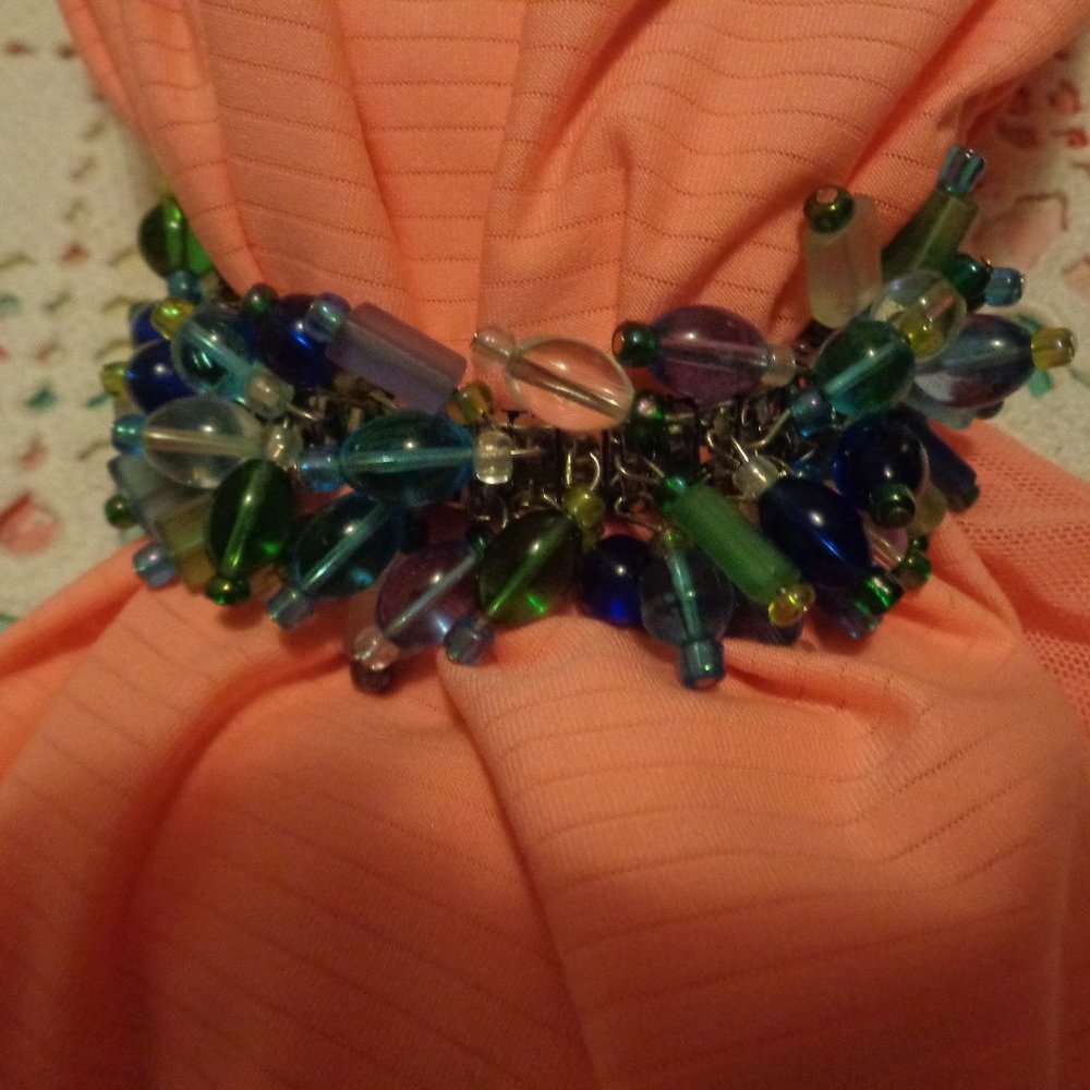 MERMAIDCORE VINTAGE STRETCHY METAL BAND PLASTI GLASS BEADS BRACELET